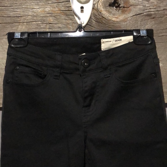 Le Chateau jeans - Picture 2 of 7